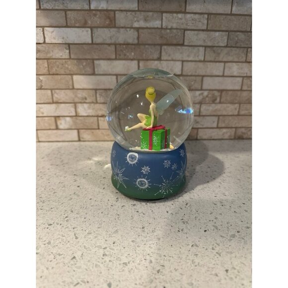 Disney Tinkerbell Christmas Musical Water Globe - Picture 2 of 4